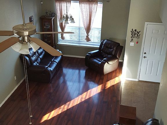 Living Room/ Formal Dining
