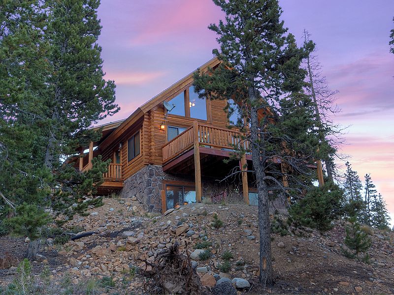 Make this your mountain home