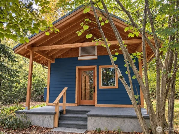 1697 E Marrowstone, Nordland, WA 98358