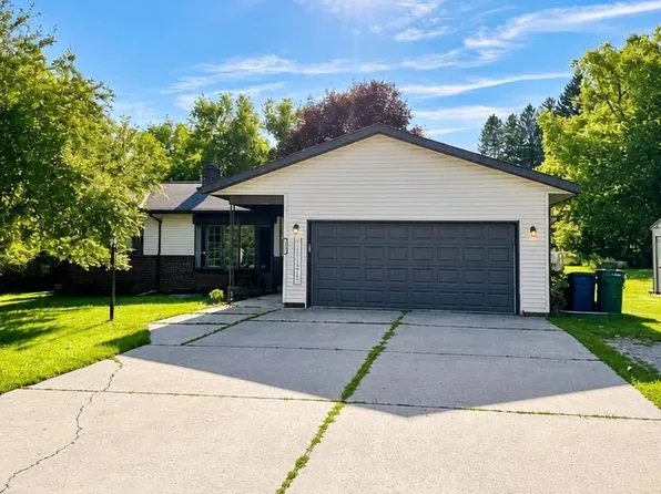 2130 5th Ave, Norway, MI 49870