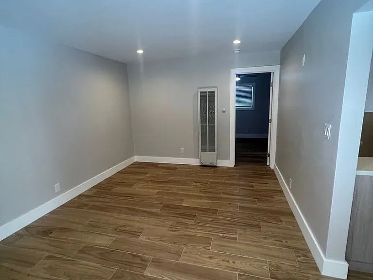 825 W Colden Ave — Photo 10