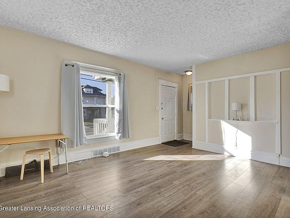 3rd image of 328 N Martin Luther King Junior Blvd