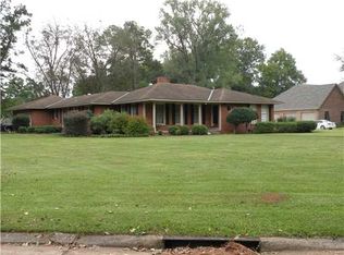 5805 Cherokee Ln, Alexandria, LA 71301