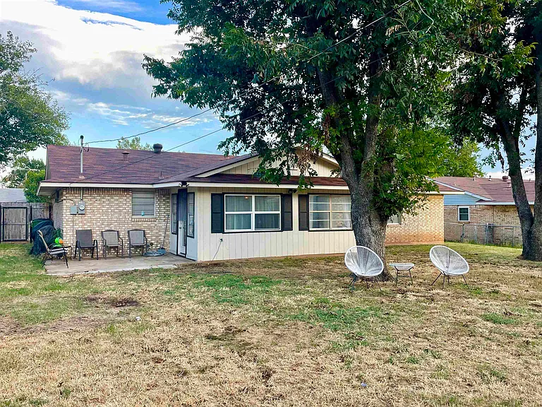 4608 Priscilla Ln — Photo 20