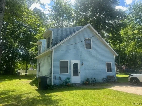 332 16th Ave, Blossvale, NY 13308