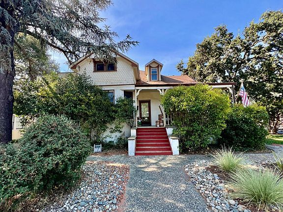 2nd image of 933 Mendocino Avenue