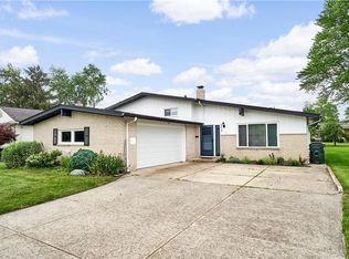 6315 Eastondale Rd, Mayfield Heights, OH 44124