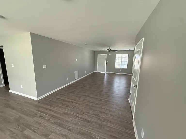 8069 Driftwood Loop — Photo 3