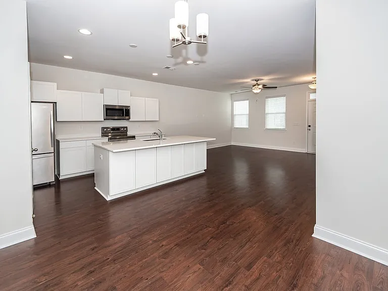 7787 Montview Rd — Photo 35