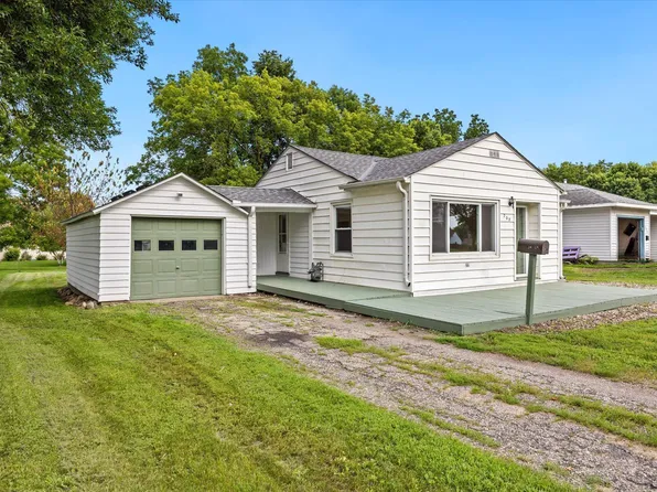 207 5th St NE, Montgomery, MN 56069