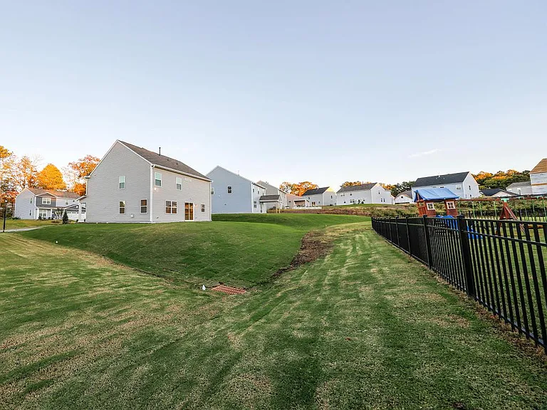 1035 Gallivant Way — Photo 26