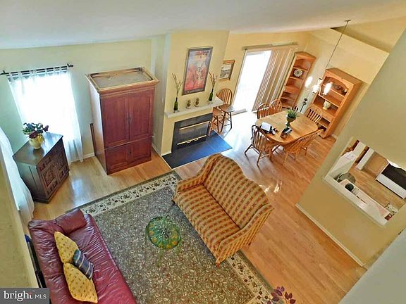 5th image of 128 Titus Ct