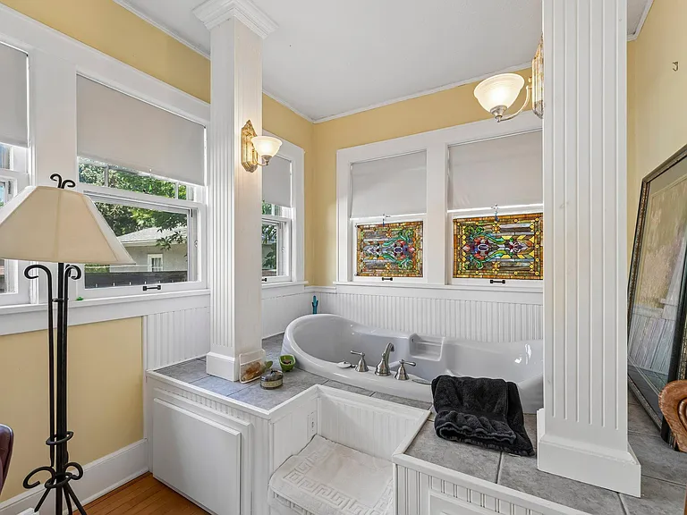 1771 James Ave S #1 — Photo 19