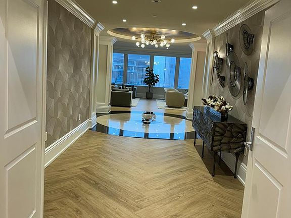 5th image of 50 S 16th St Unit 4204