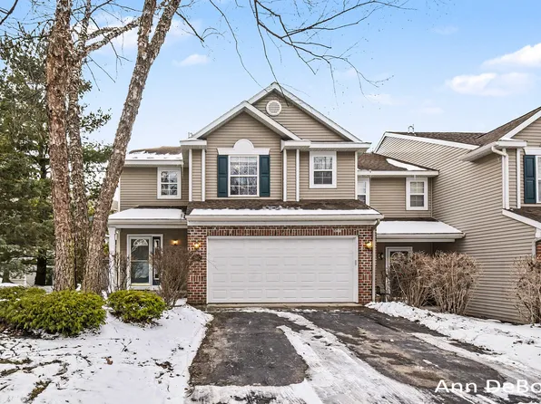 5957 E Lyn Haven Dr SE, Kentwood, MI 49512
