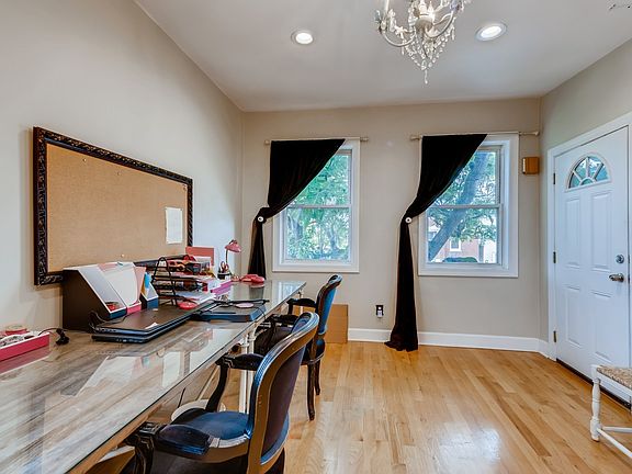 5th image of 2922 W 38th St #1