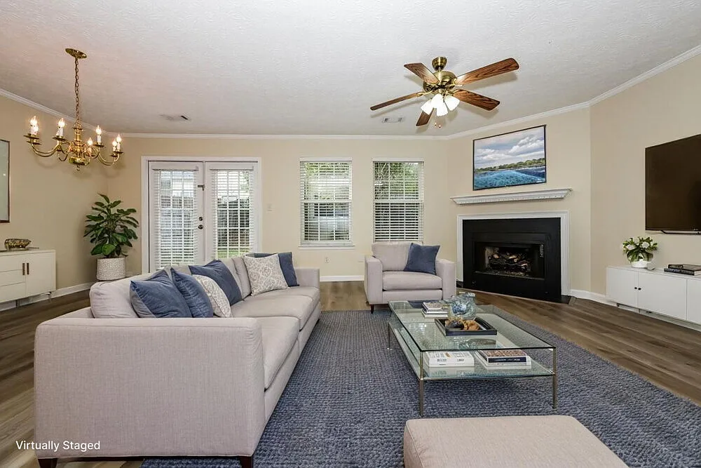3 bed, 2.0 bath, 1540 sqft, $1,955 — Photo 3