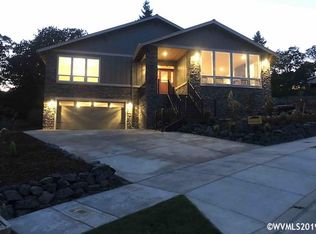 2802 SW Wolverine Dr, Corvallis, OR 97333