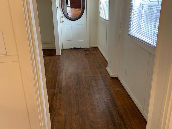 4th image of 520 N Oak St #B