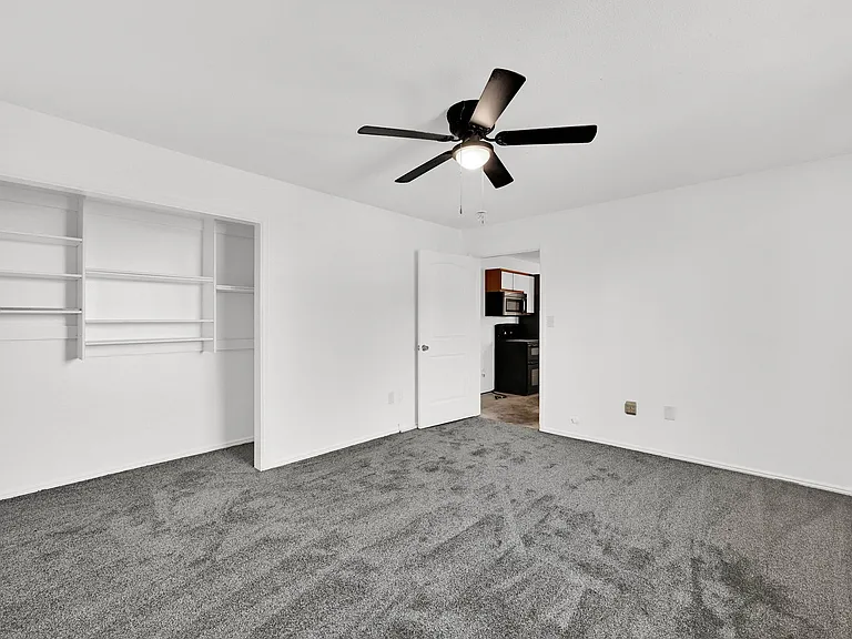 2480 S Main St — Photo 11