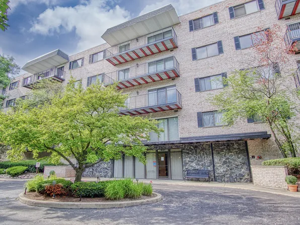 1S150 Spring Rd APT 4C, Oakbrook Terrace, IL 60181