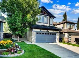 214 S Chapalina Ct SE, Calgary, AB T2X 3X2