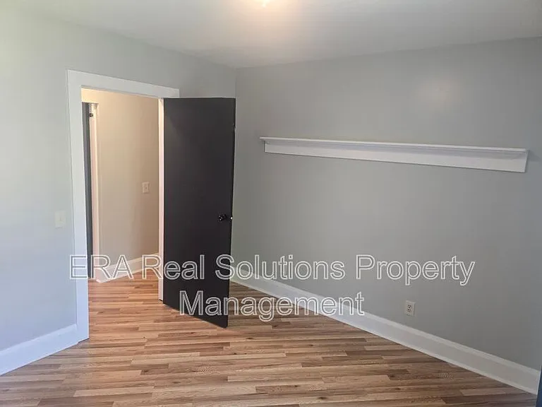 1370 East Ave — Photo 7
