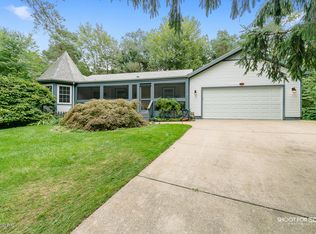 3365 Clearview Ln, Saugatuck, MI 49453