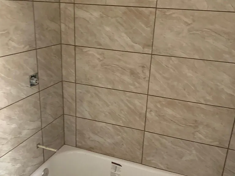 6105 W Jefferson St #3 — Photo 2