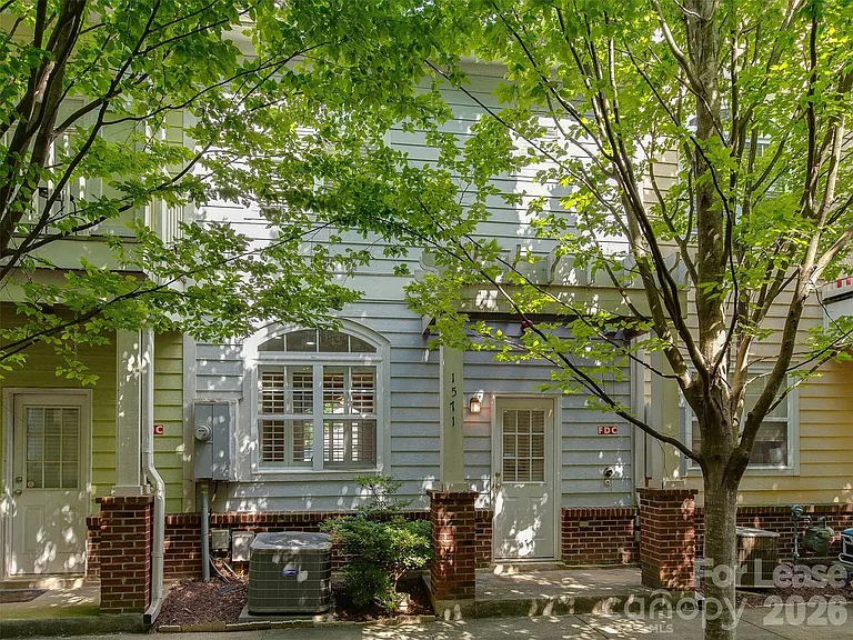 1571 Pecan Ave — Photo 7