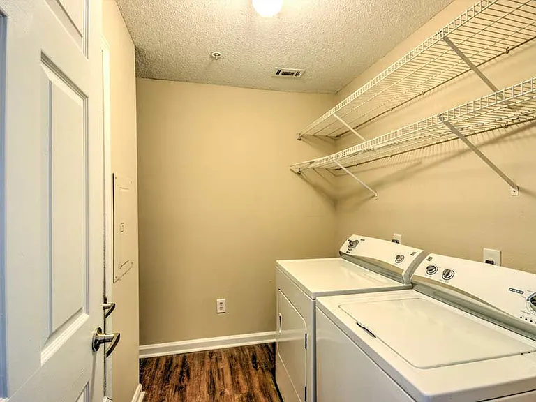 The Bridges at Germantown Apartments — Photo 16
