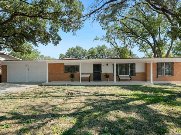 611 LOOKOUT DR, San Antonio, TX 78228