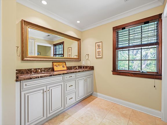 50th image of 1511 Carroll Ln