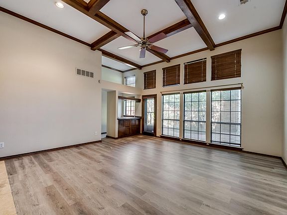 4th image of 5253 W Plano Pkwy