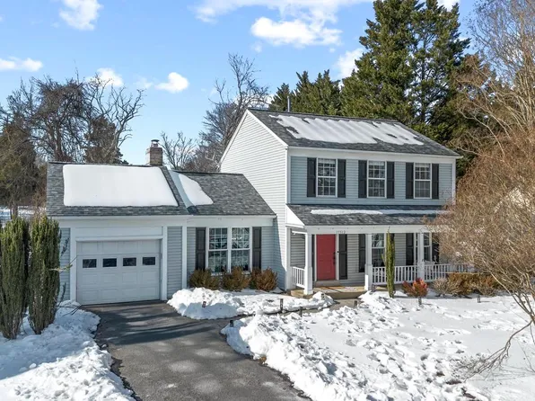 17512 Saint Theresa Dr, Olney, MD 20832
