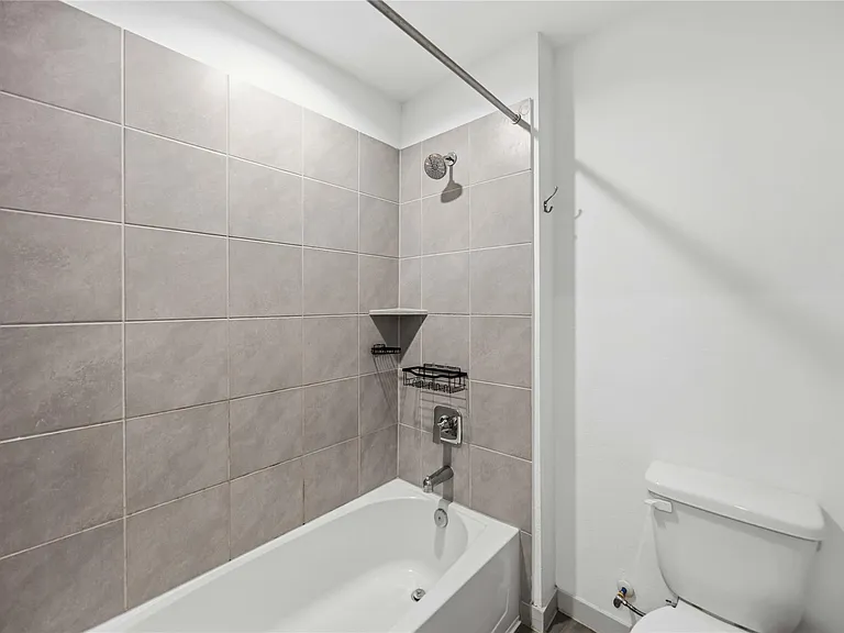 7219 Whispering Leaf St — Photo 17