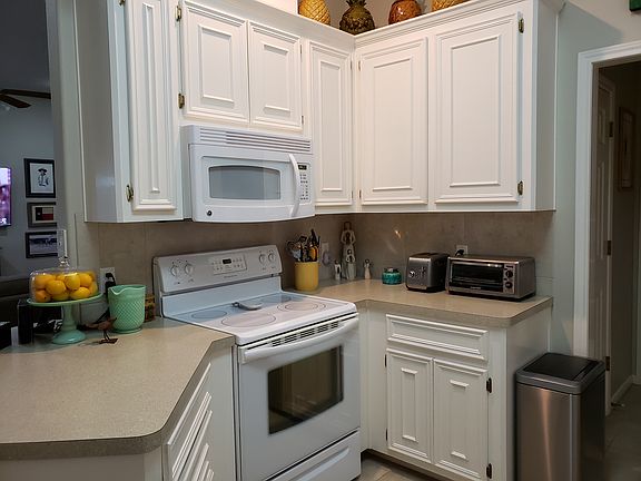 5th image of 105 Blue Bird Ct