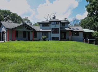 150 Deer Hollow Rd, Poughquag, NY 12570