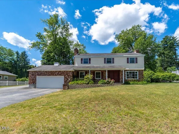845 Northumberland Drive, Niskayuna, NY 12309