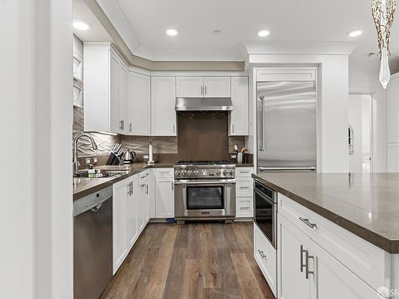 4th image of 1003 Woodbury Rd Unit 104
