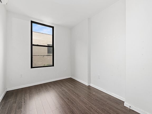 5th image of 594 Franklin Ave #2