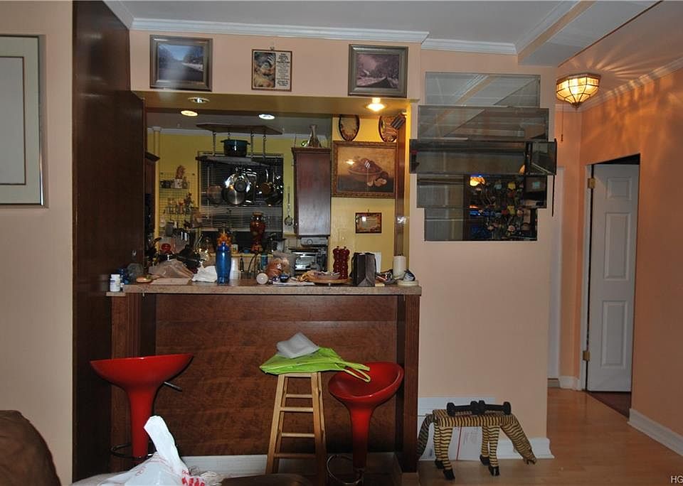 1st image of 101 Ellwood Ave APT 4C