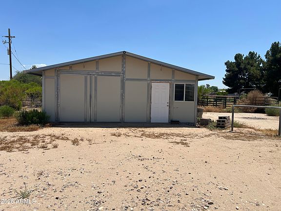 3rd image of 15543 W ORANGEWOOD Avenue