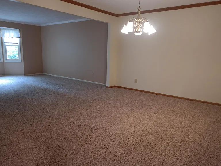 525 Spring Lane Dr — Photo 10