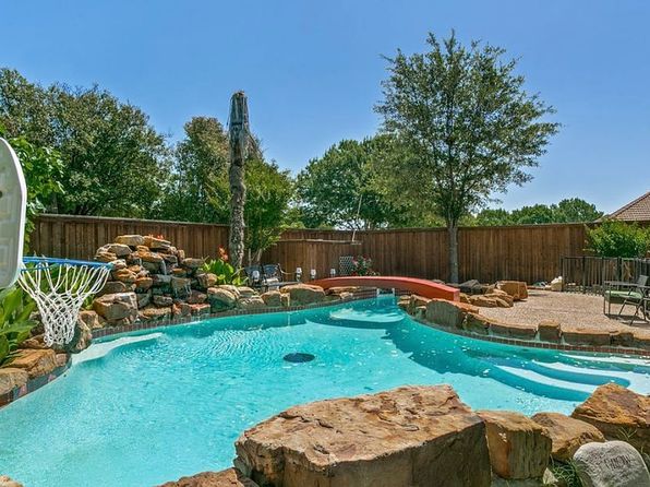 708 Dove Cir