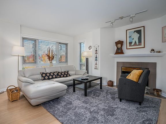 4th image of 9970 148th St #406