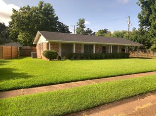5607 Ursuline Dr, Alexandria, LA 71301