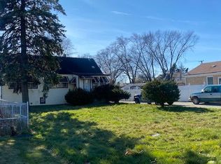 3326 Madison St, Bellwood, IL 60104