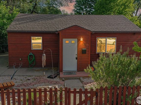 2nd image of 427 Sunnyside Ln