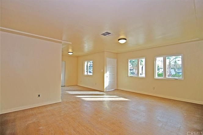 1st image of 538 W 34th St